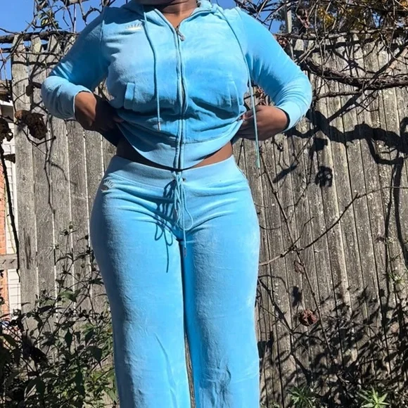 Juicy Couture Tracksuit Set - Picture 5 of 7